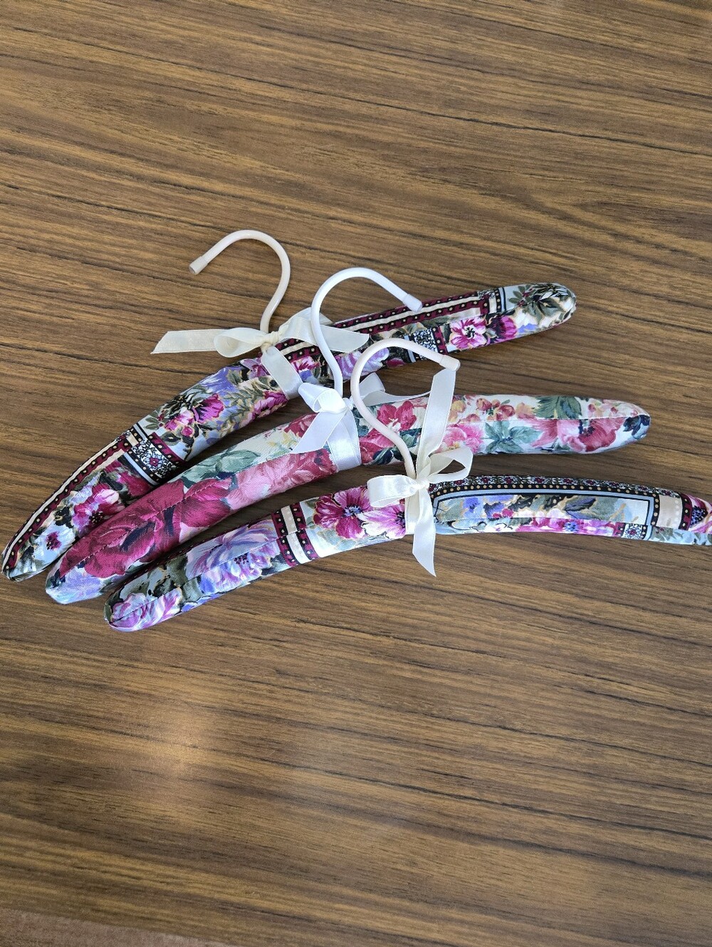 Vintage? Floral Padded Satin Hangers - Set of 3 Cottagecore Grandmacore Pretty